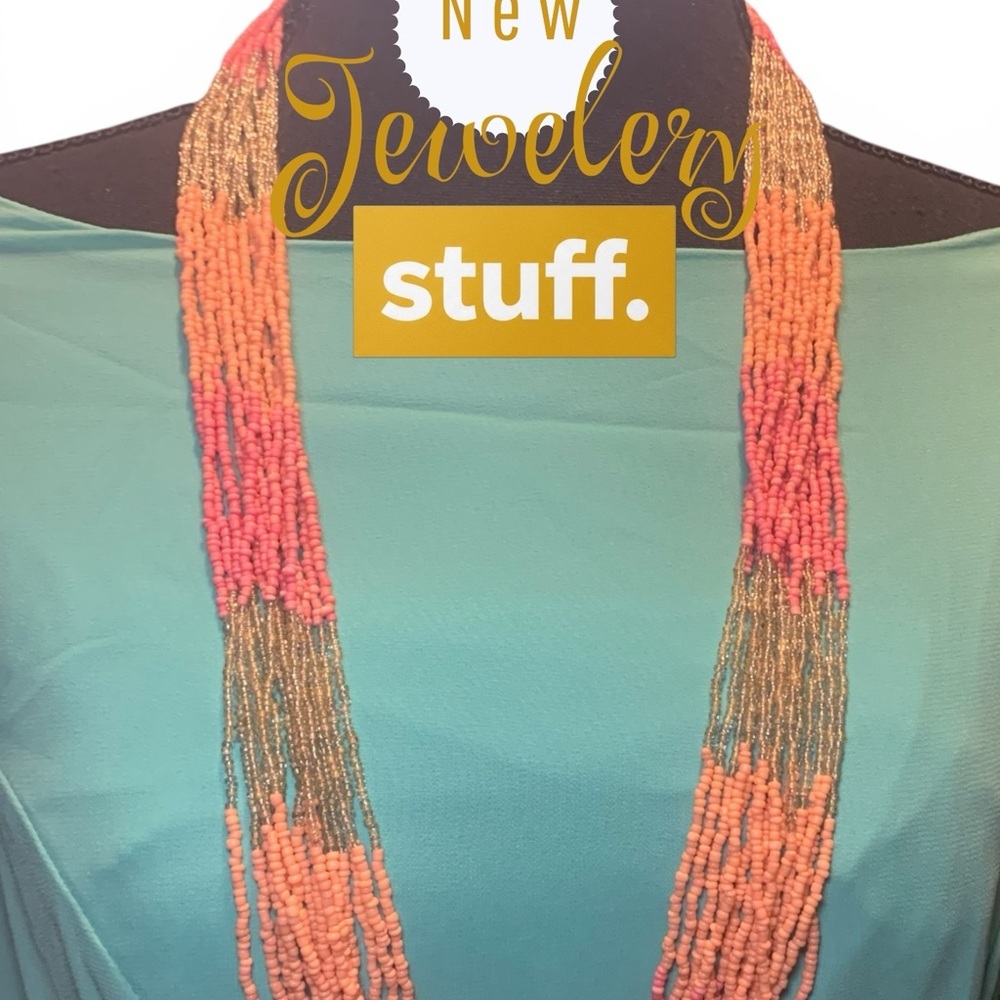 Source Unknown Coral and Gold Beaded Necklace